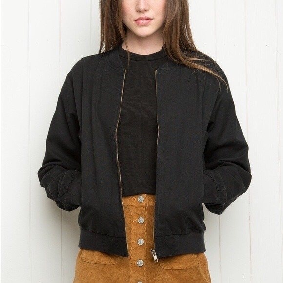 Brandy Melville Jackets & Blazers - Brandy Melville bomber jacket